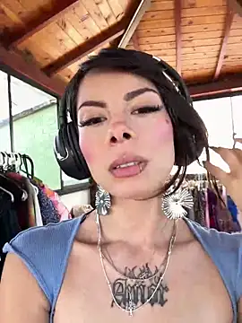 Isalove99 online show from June 1, 2026, 3:11 pm