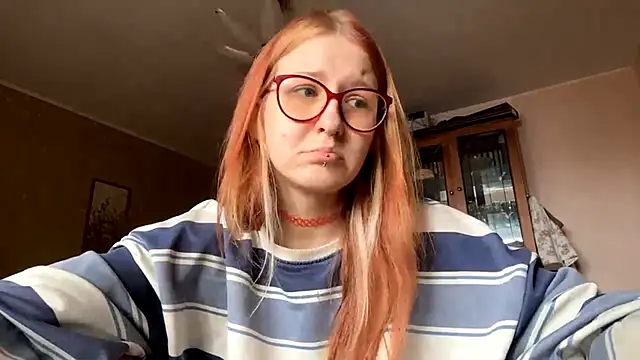 LaureenVielma online show from February 15, 2026, 7:20 am