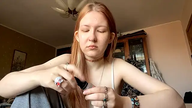 LaureenVielma online show from March 15, 2026, 8:10 am