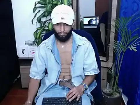  noahdiaz online show from February 17, 2026, 6:00 am