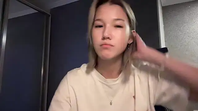 lilXdomiii online show from March 24, 2026, 2:39 pm