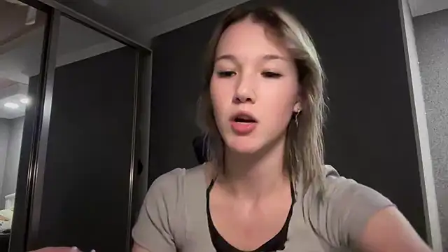 lilXdomiii online show from April 2, 2026, 12:45 pm