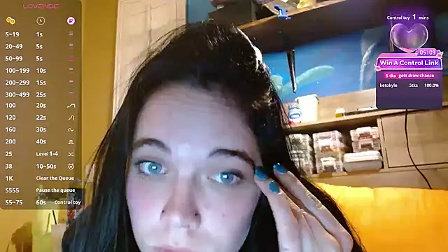 ahungkittykat online show from April 23, 2026, 5:58 am