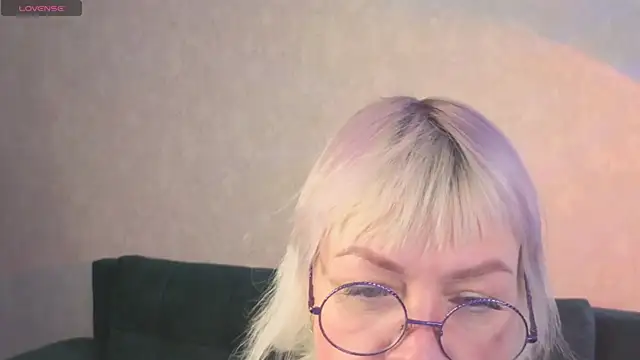 Snapshot of Ann_Annise chatting on March 1, 2026, 6:57 am Ann Annise online show from March 1, 2026, 6:57 am