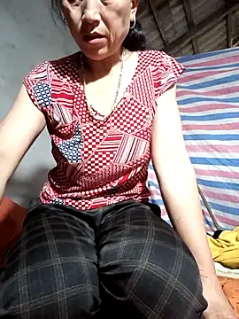 Snapshot of Ami-su chatting on May 6, 2026, 12:03 am Ami-su online show from May 6, 2026, 12:03 am