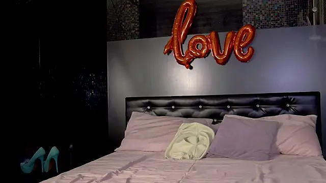 EileenElfie online show from February 27, 2026, 3:40 am