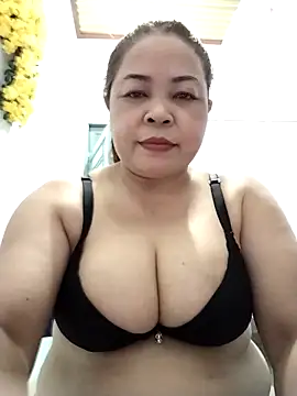 Snapshot of Baby-bigtits2026 chatting on April 22, 2026, 11:06 am Baby-bigtits2026 online show from April 22, 2026, 11:06 am