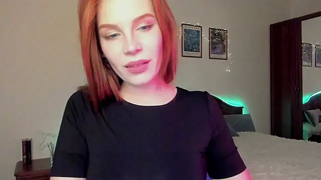 kelly love 222 online show from March 18, 2026, 7:48 pm