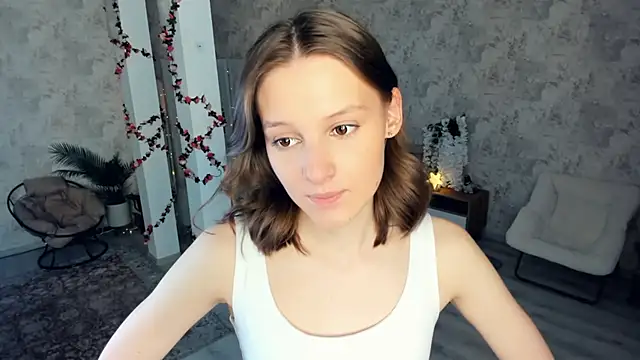 LianneBynon online show from February 17, 2026, 8:33 am