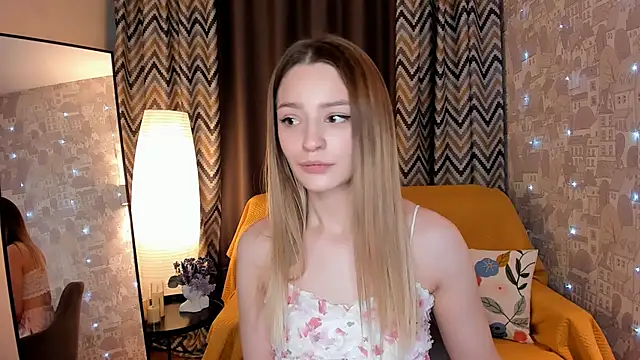 Snapshot of cherrykississ chatting on February 10, 2026, 8:24 am cherrykississ online show from February 10, 2026, 8:24 am