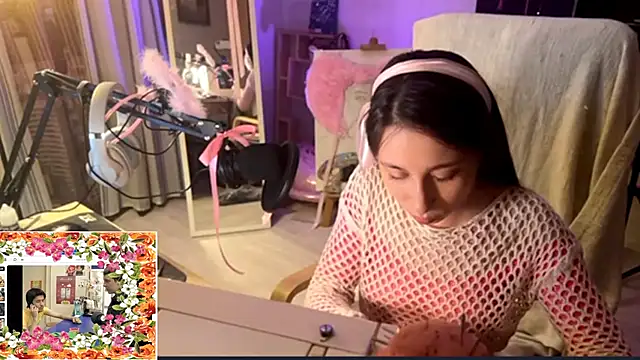 karinasun online show from February 24, 2026, 5:25 pm