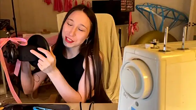 karinasun online show from February 21, 2026, 3:36 pm