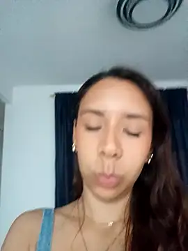 MiaSantana  online show from March 5, 2026, 11:43 pm