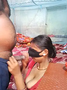 Sexy kiran002 online show from March 2, 2026, 5:08 am