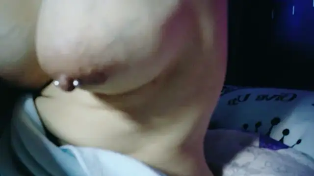 lenanane0126 online show from April 13, 2026, 7:51 pm