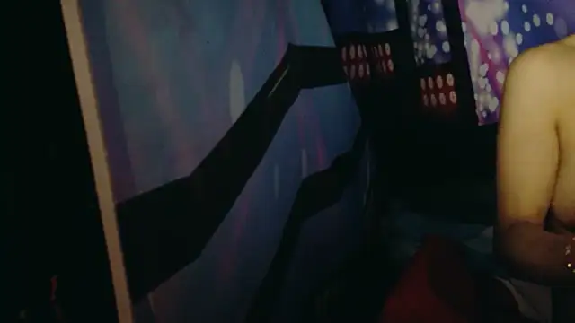 lenanane0126 online show from April 12, 2026, 7:28 pm