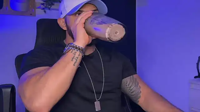 SamDornan51 online show from March 19, 2026, 1:27 am