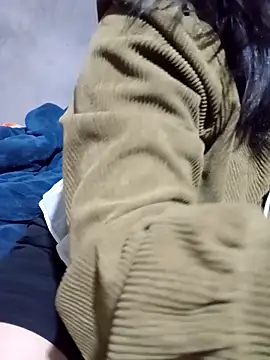 Snapshot of Slutty_18 chatting on February 17, 2026, 5:49 am Slutty 18 online show from February 17, 2026, 5:49 am