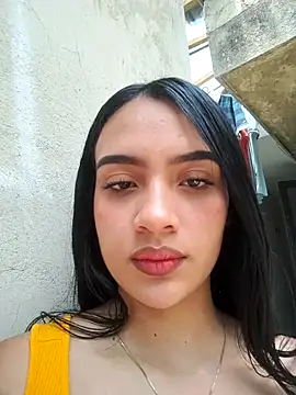 cynliu online show from April 24, 2026, 4:53 pm