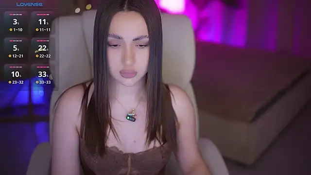 OliviaMoore  online show from March 25, 2026, 2:16 pm