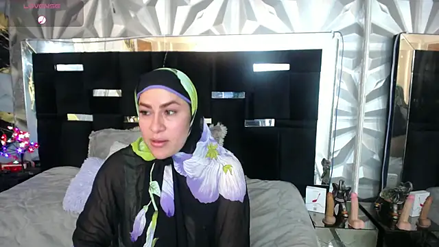 Snapshot of Alison-mar chatting on February 10, 2026, 7:24 pm Alison-mar online show from February 10, 2026, 7:24 pm