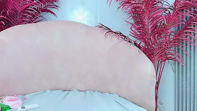 EmmaLebrun online show from February 20, 2026, 11:56 am