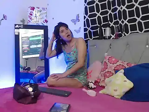 STEFANY  JACK online show from February 9, 2026, 3:32 pm