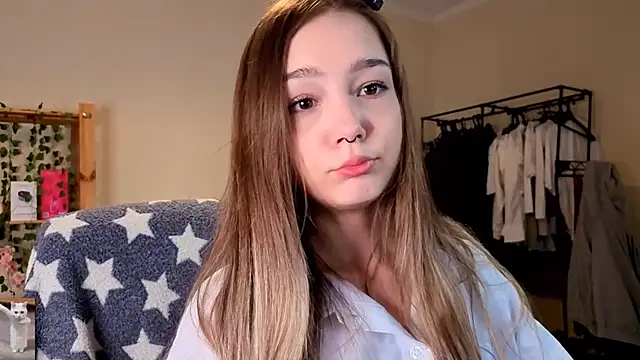 HoneyComfy online show from April 8, 2026, 2:07 pm