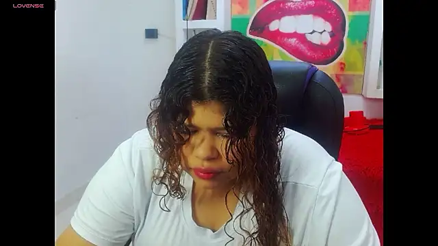 Cloe r online show from February 4, 2026, 10:38 pm