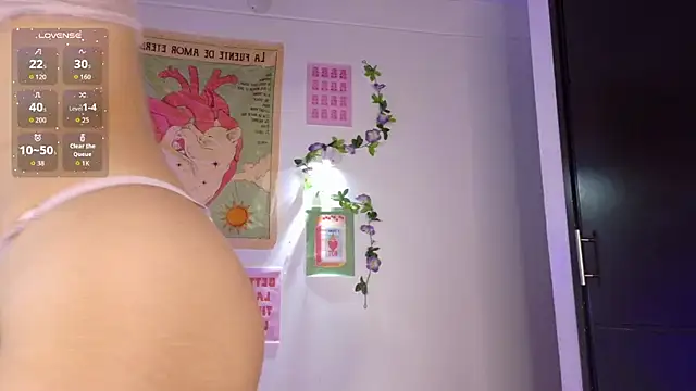 Snapshot of emicute_ chatting on February 14, 2026, 3:23 pm emicute online show from February 14, 2026, 3:23 pm