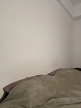 Chel   online show from April 15, 2026, 5:06 pm