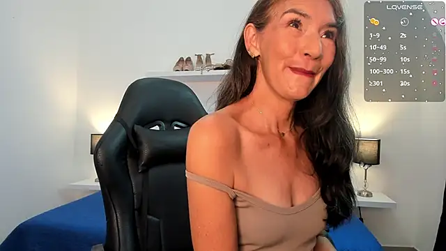 Snapshot of Emma_Mendozaa chatting on February 9, 2026, 12:03 pm Emma Mendozaa online show from February 9, 2026, 12:03 pm