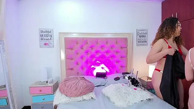 AmbarClarck online show from March 15, 2026, 12:01 pm