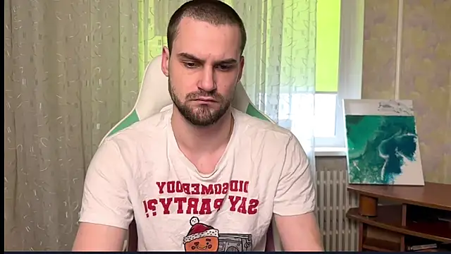 Snapshot of Cari__ chatting on February 14, 2026, 8:03 am Cari online show from February 14, 2026, 8:03 am