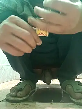 Snapshot of Sharmasamba chatting on March 11, 2026, 6:24 pm Sharmasamba online show from March 11, 2026, 6:24 pm