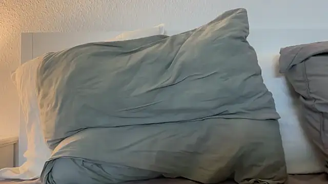 Snapshot of Lucyschickt chatting on February 22, 2026, 2:30 pm Lucyschickt online show from February 22, 2026, 2:30 pm