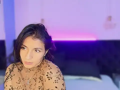 Snapshot of Melannyy__ chatting on June 25, 2026, 5:12 am Melannyy online show from June 25, 2026, 5:12 am