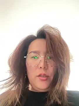 Youyou 12 online show from February 6, 2026, 6:53 am