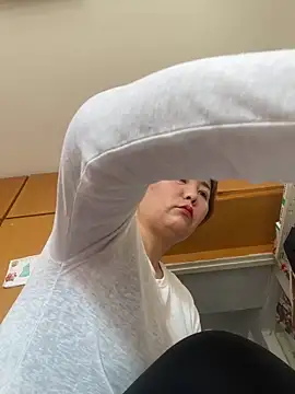 Youyou 12 online show from April 7, 2026, 12:12 am