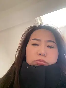 Youyou 12 online show from February 24, 2026, 5:19 am