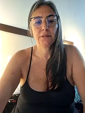 Snapshot of katy_randy1 chatting on July 18, 2026, 5:43 pm katy randy1 online show from July 18, 2026, 5:43 pm
