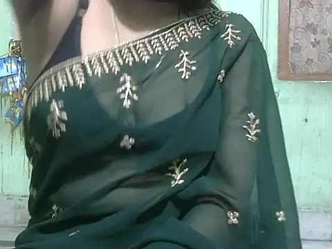 Snapshot of Angelishere01 chatting on February 8, 2026, 6:05 pm Angelishere01 online show from February 8, 2026, 6:05 pm