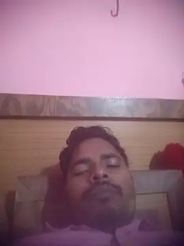 Snapshot of Rajustt chatting on March 4, 2026, 3:20 pm Rajustt online show from March 4, 2026, 3:20 pm