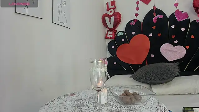 dahlialee online show from February 14, 2026, 11:43 am