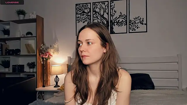 Snapshot of MalvinaTrafford chatting on February 12, 2026, 9:25 pm MalvinaTrafford online show from February 12, 2026, 9:25 pm