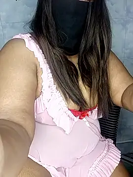 Cute G online show from March 12, 2026, 5:28 pm