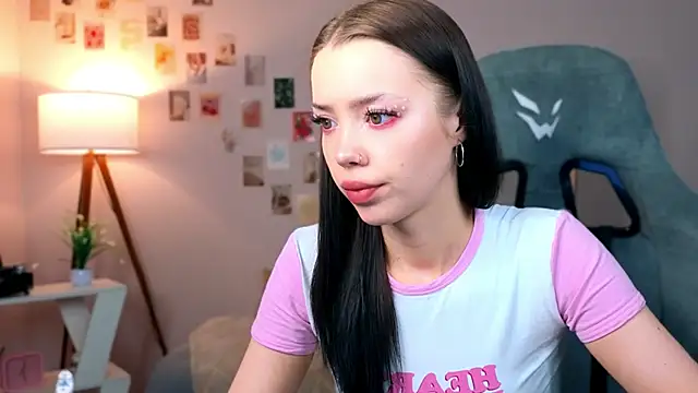 Vexnexe online show from February 8, 2026, 8:06 pm