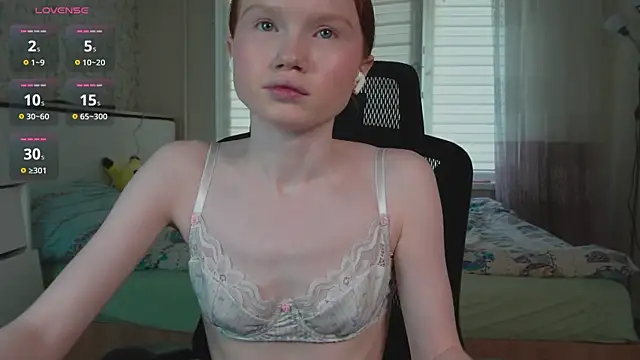Snapshot of Nellie_baby chatting on July 26, 2026, 12:45 pm Nellie baby online show from July 26, 2026, 12:45 pm