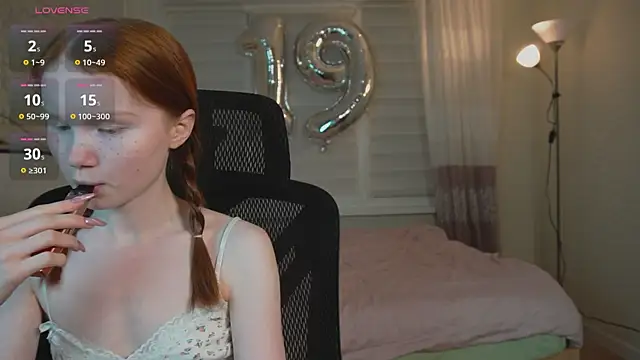 Snapshot of Nellie_baby chatting on June 27, 2026, 6:03 pm Nellie baby online show from June 27, 2026, 6:03 pm