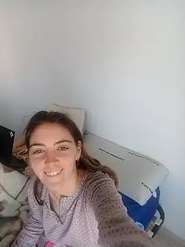 laparejaideal08 online show from April 10, 2026, 10:00 am